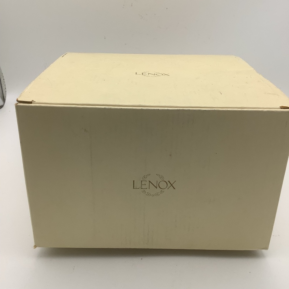 Lenox Floral Spirit Amethyst Bowl - Picture 12 of 12